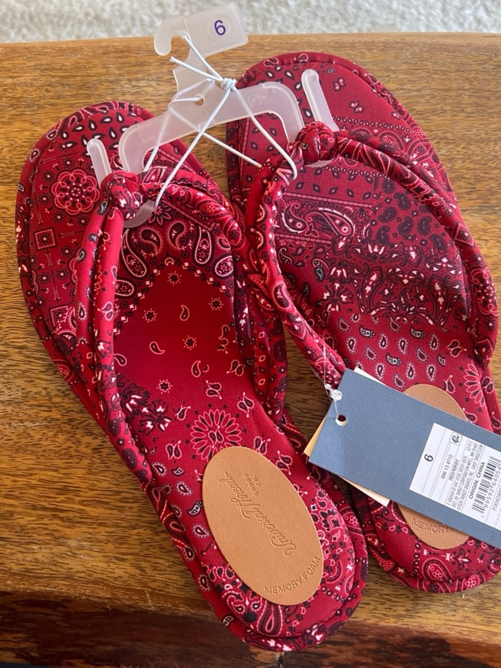 Women’s Red Bandana Print Flip Flop Sandals